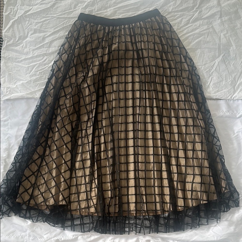 Chic Black and Tan Mesh Circle midi vintage skirt size small